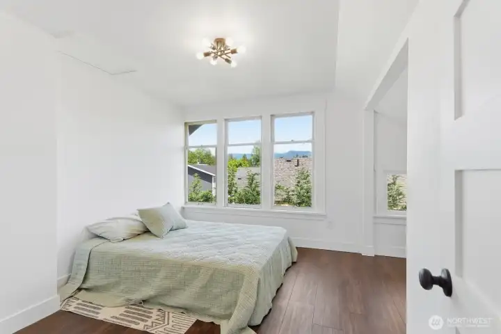 Upstairs bedroom 2
