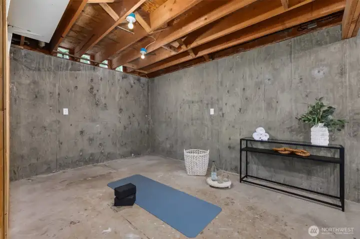 Unfinished lower level offers excellent storage with room to customize to your needs. Unfinished lower level offers excellent storage with room to customize to your needs.