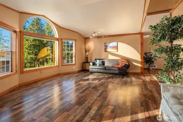 Doesn't get much better than this beautiful living room...