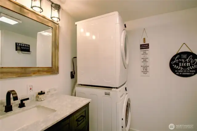 2nd Bathroom with laundry.