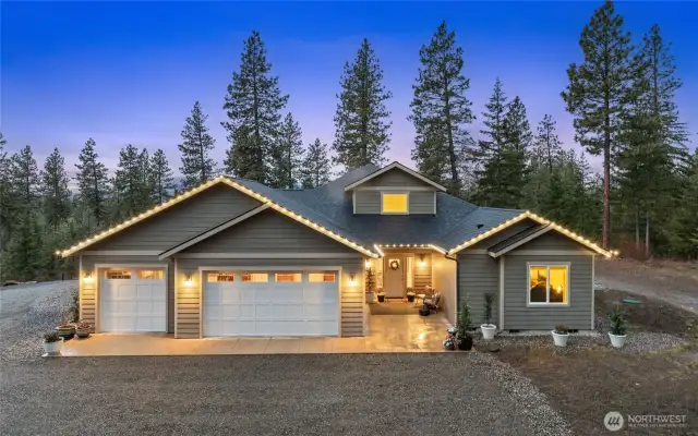 871 Summit View