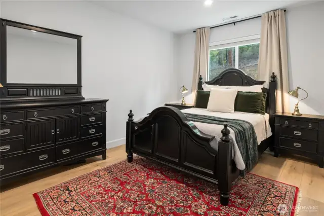 Guest bedroom 1