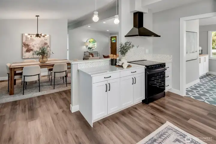 Perspective from kitchen to the dining area