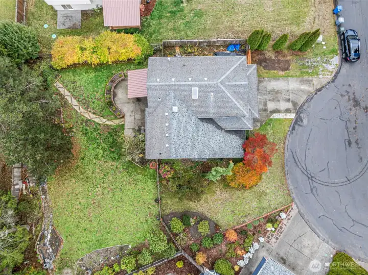 This is a GREAT lot in a TERRIFIC neighborhood.  On a cul de sac in an FANTASTIC location!