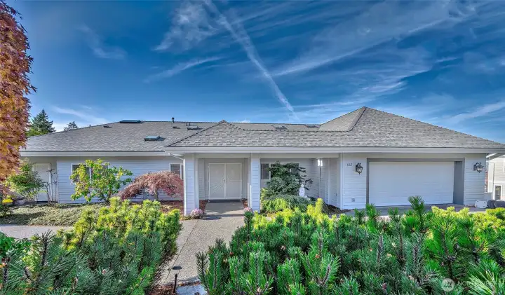 Upstairs 2 Bedroom 2 3/4 Bath 2800+ Sq. Ft 2 Car Garage And Gorgeous Views.