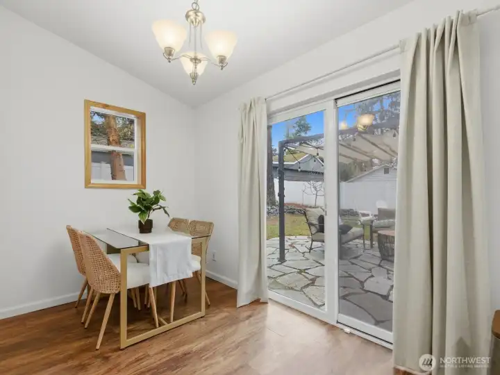 Dining room with a view of the beautiful (and LARGE) private backyard