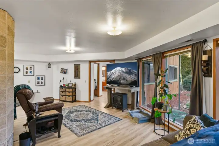 Daylight Basement Dwelling entry/living room