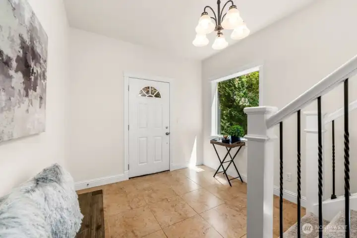 Spacious foyer. House is virtually staged