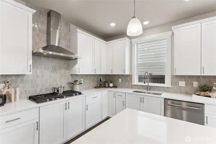 Gas cooktop - white cabinets are an option to add!