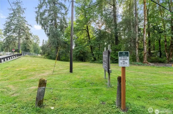 Neighborhood Park w/river access