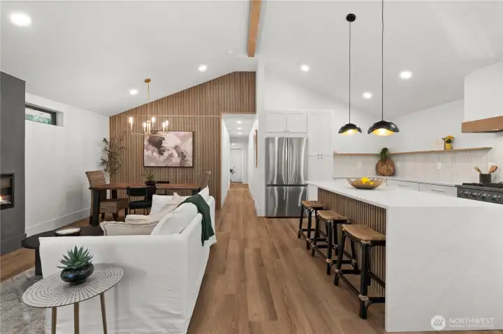 Main Kitchen/Living