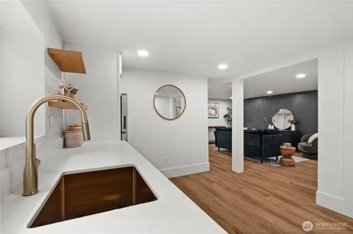 Lower Kitchenette/Living