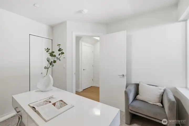 Office or 3rd bedroom with closet