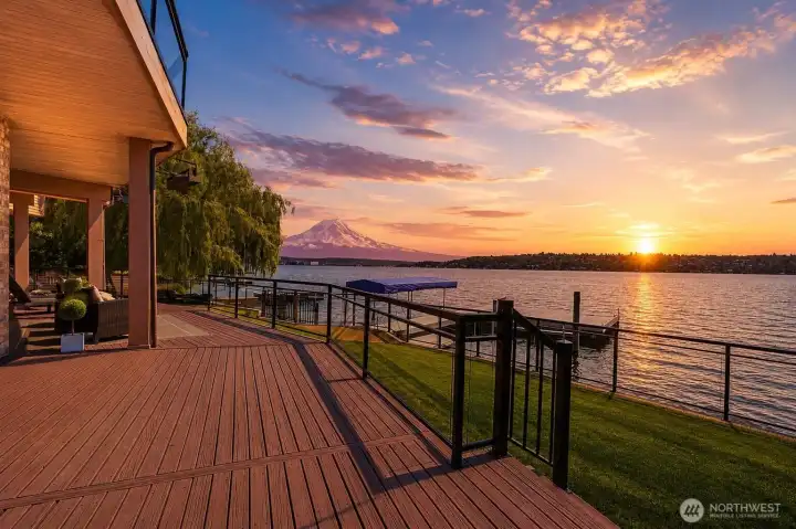 Mt. Rainier/sunset from lower deck