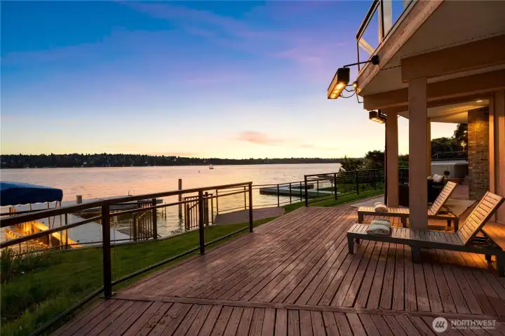 View from lower deck, gorgeous set...