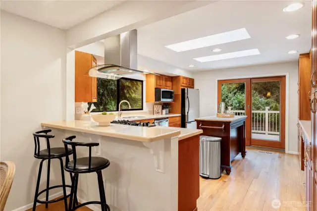 Kitchen with sitting bar