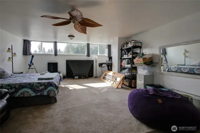 Upstairs bonus space