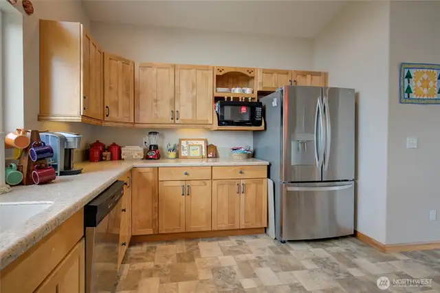 Looking from the peninsula seating towards the North wall of the kitchen.