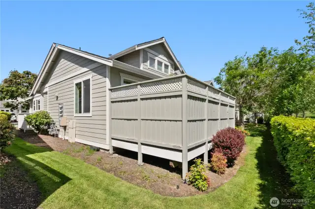 Enclosed deck space