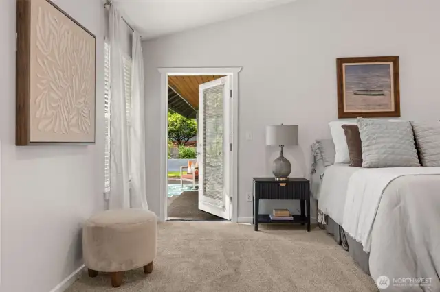 primary opens directly onto back patio