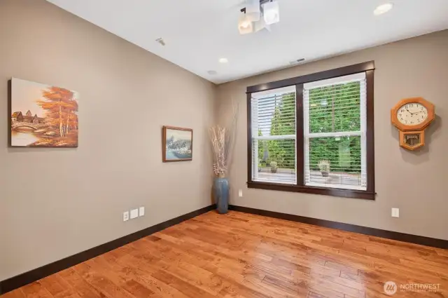 Den/Extra finished room