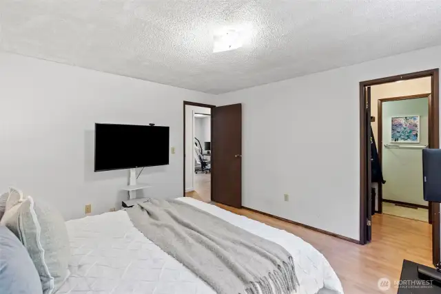 Primary with ensuite half bath & walk-in closet