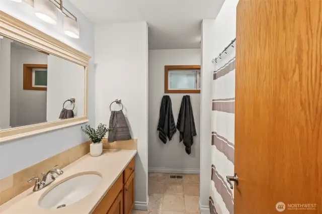 Upstairs Hall Bathroom