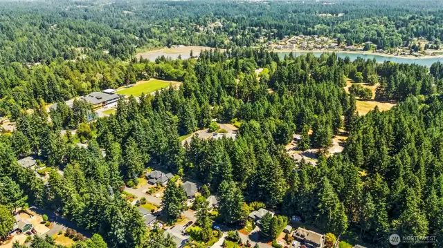 Artondale Elementary School within walking distance. Wollochet Bay is near by.