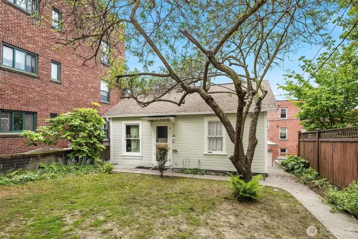 Detached Studio Cottage