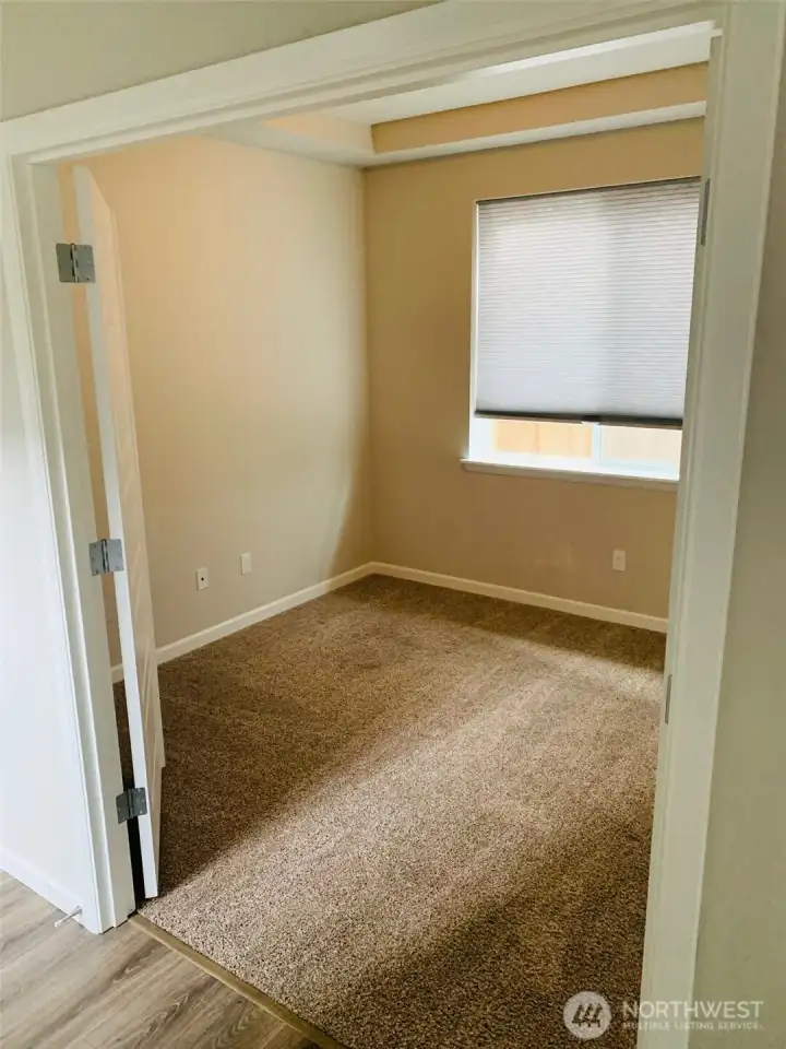 Den/Office Den/Office