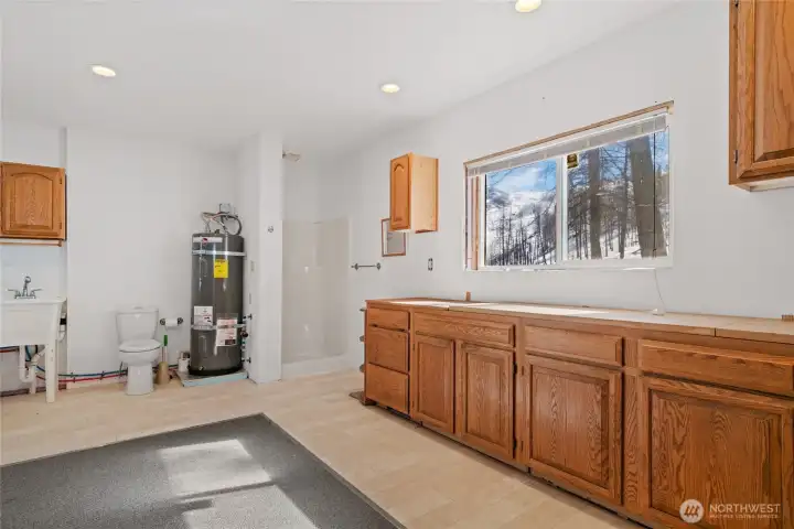 MH Garage/Shower/Toilet/W/D hookup