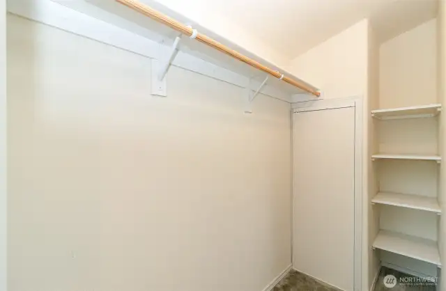 Walk in closet -water heater location-