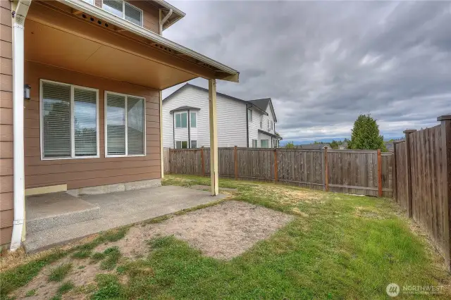 Just enough yard to have some fainting goats...or a dog & some kids. Check w/ HOA about goats