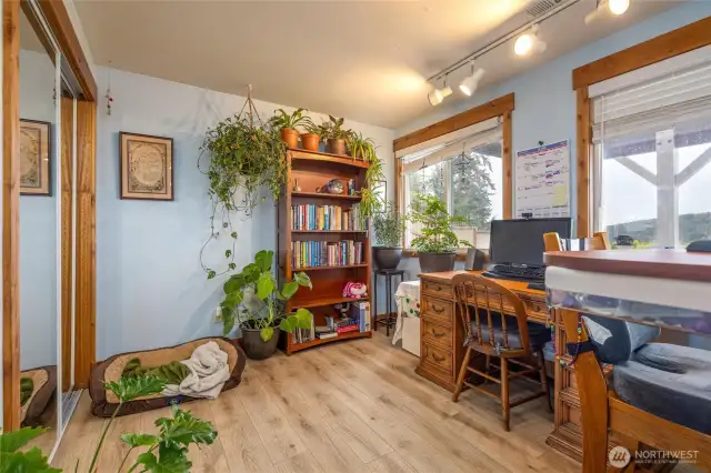 office/ bedroom with view
