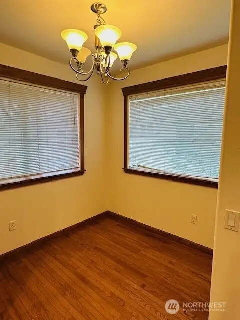 The kitchen nook area next to the kitchen.