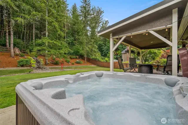Sit back, soak and relax under the stars!