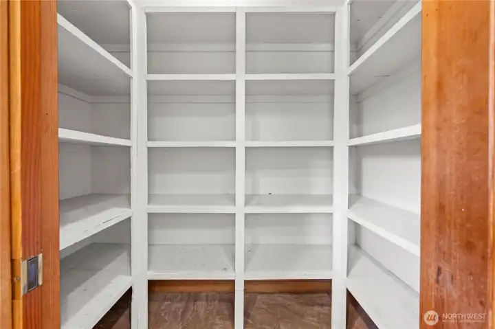 Walk in pantry