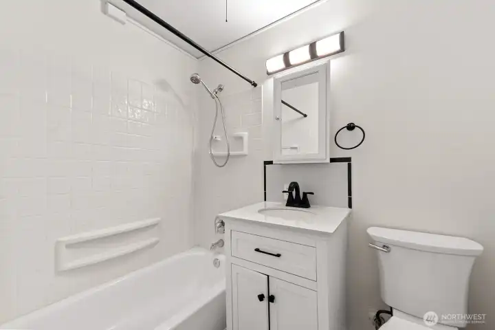 Clean full bathroom.