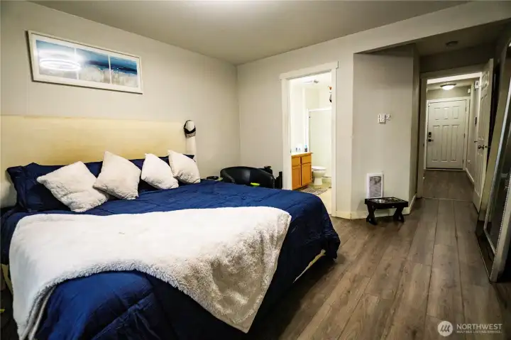 Primar Bedrom to Front Door Access