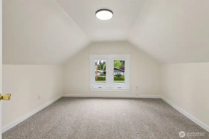 Upper floor bedroom 3