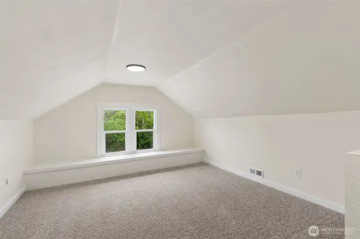 Upper floor Office/Flex