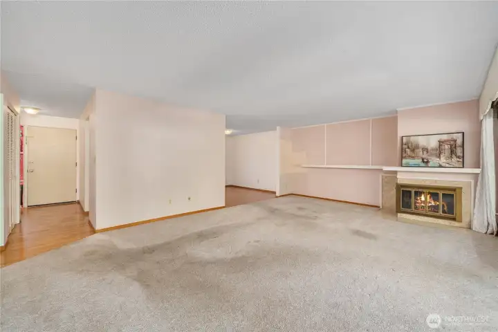 Looking back toward the front door and the dining area (top of photo). Carpets were cleaned after this photo! Ready for move in!