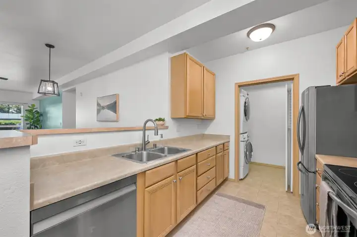 Great appliances included in the sale. Great appliances included in the sale.