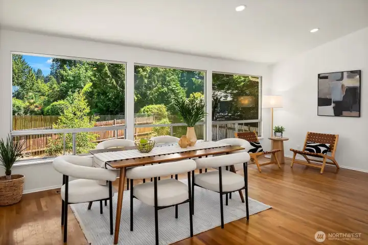 Light filled open dining with serene view! Light filled open dining with serene view!