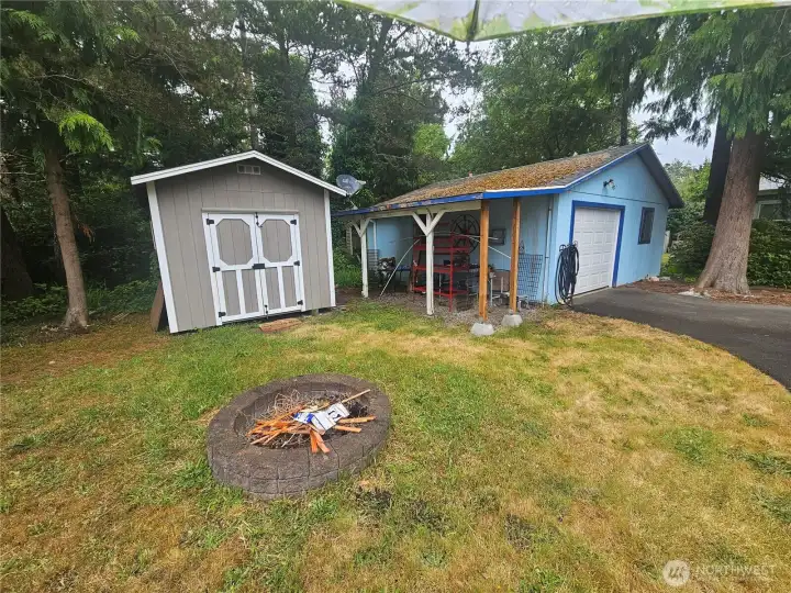 Fire pit in the back yard. Fire pit in the back yard.