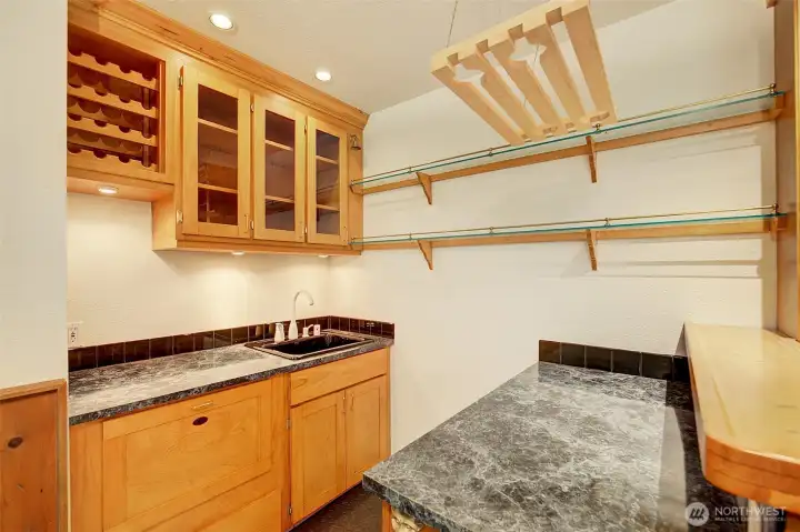 Wet bar.