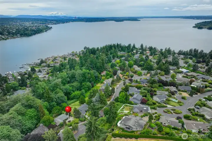 Great location near Lake Washington and Juanita.