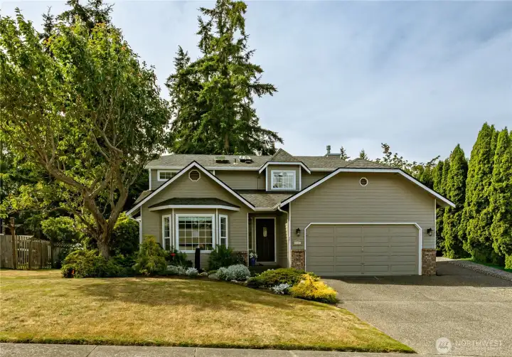 Wonderful 4 bedroom home waiting for you!!