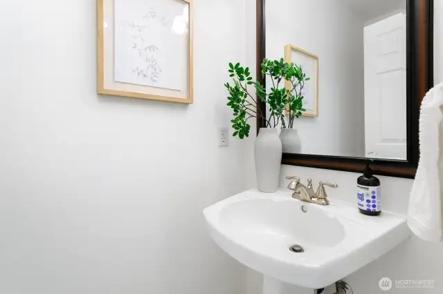 1st floor 1/2 bathroom