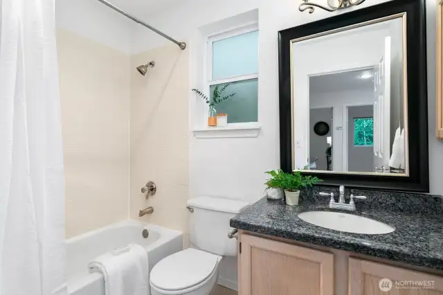 upstairs 2nd bathroom